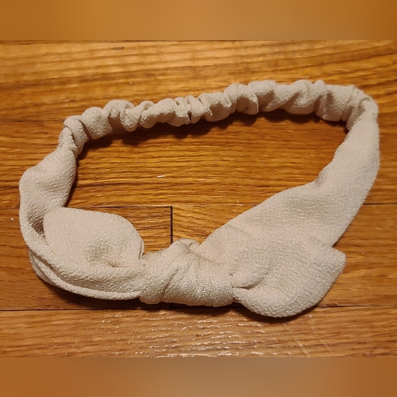 10 for $16 - Infant Girls Headband - Picture 1 of 1